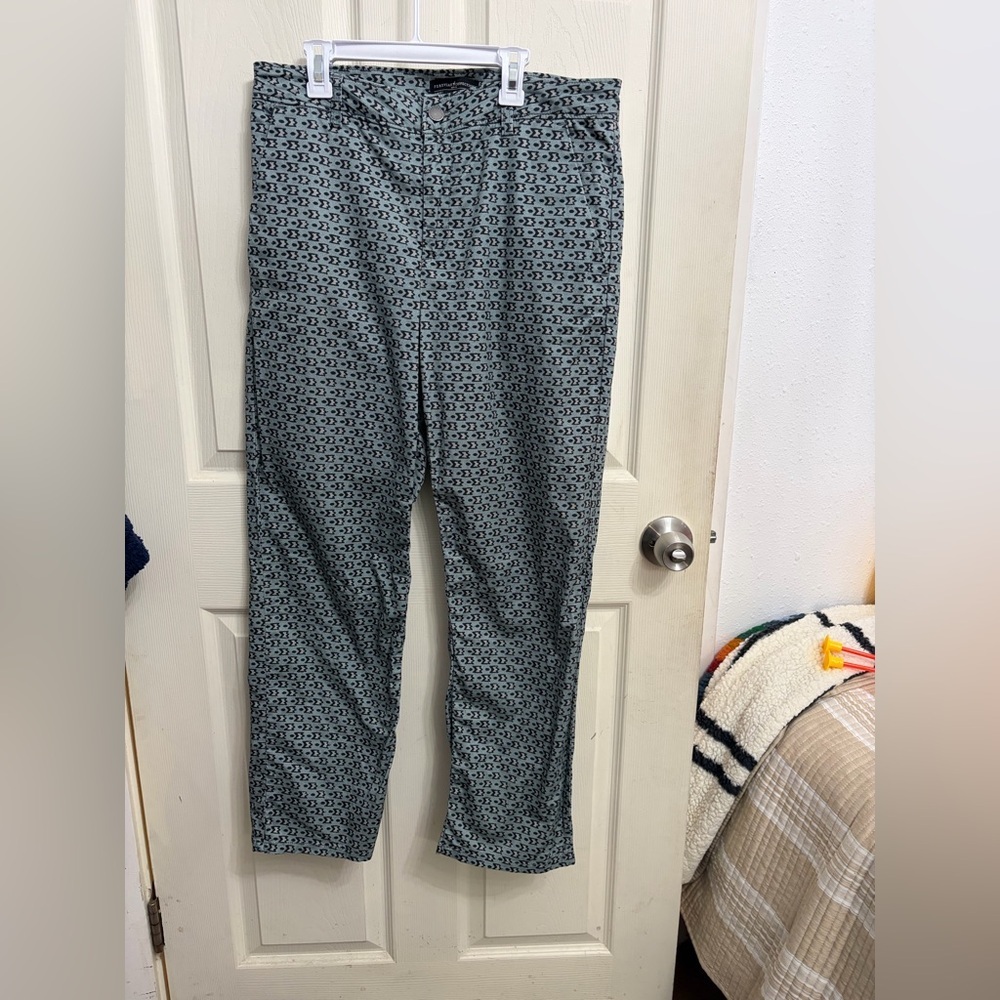 Peruvian Connections geometric print pants women’s size 10 black green color